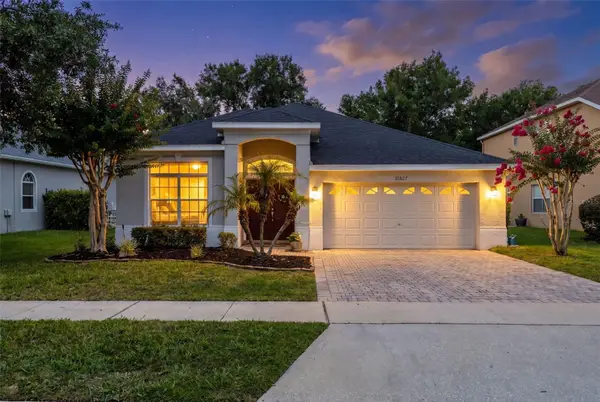33827 Terragona Drive, SORRENTO, FL 32776