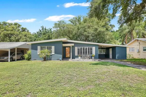 2512 Lake Wade Court, ORLANDO, FL 32806