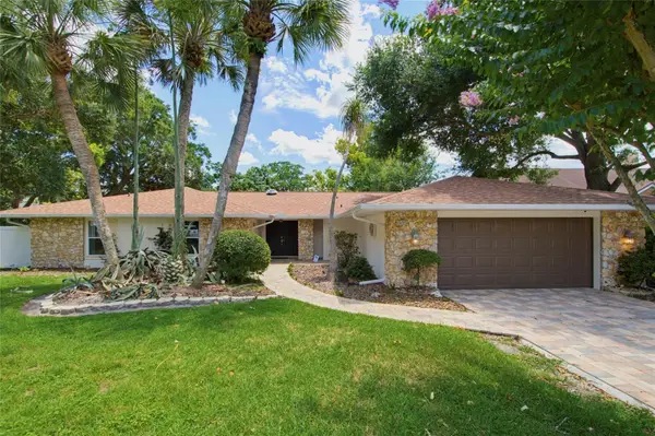 125 Spring Lake Hills Drive, ALTAMONTE SPRINGS, FL 32714