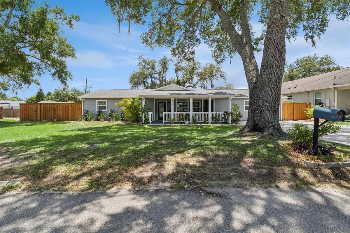 302 W Comanche Avenue, Tampa, FL 33604 - #1