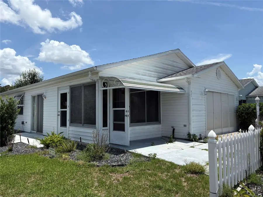 731 Dumas Street, Lady Lake, FL 32159 - #3