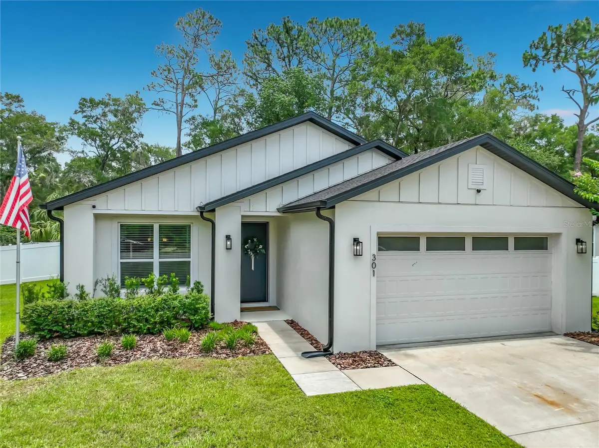 301 4th Street, Geneva, FL 32732 - #1