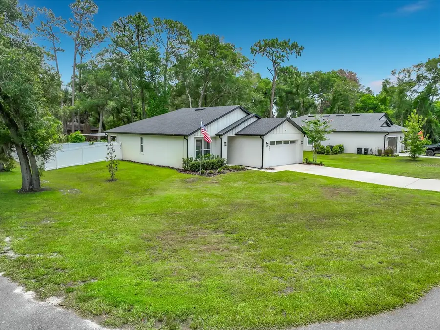 301 4th Street, Geneva, FL 32732 - #3