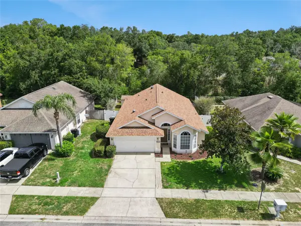 1047 Royal Oaks Drive, APOPKA, FL 32703