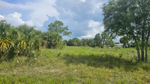 1400 Venice Avenue N, LEHIGH ACRES, FL 33971