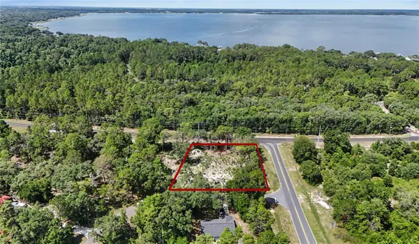3 Bay Drive, OCKLAWAHA, FL 32179