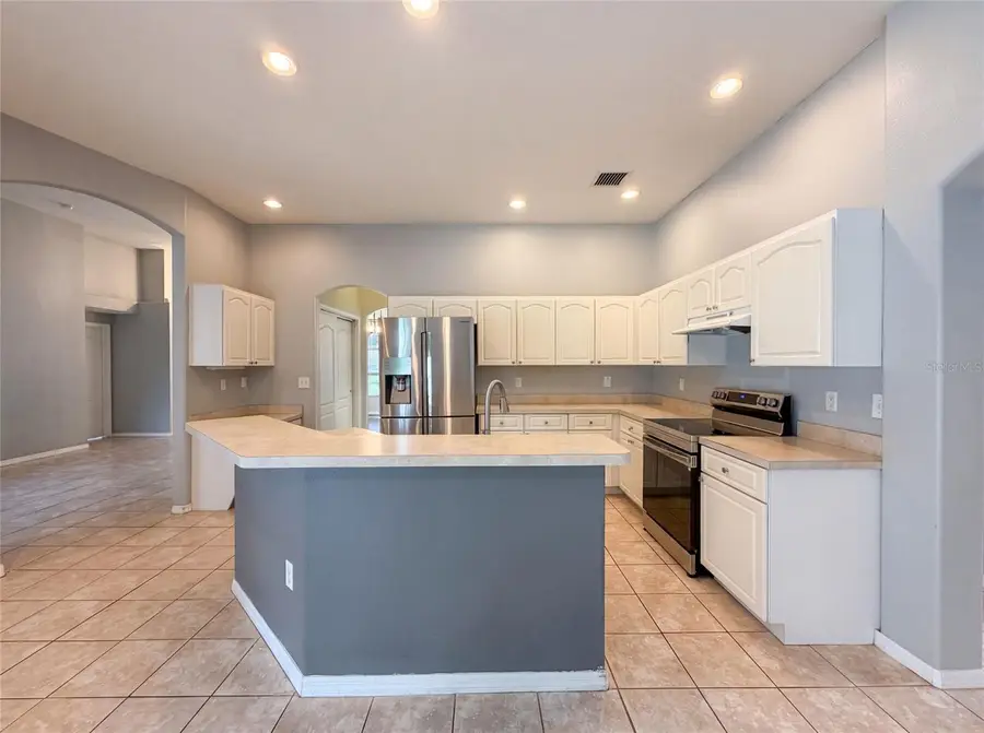 222 Taylor Bay Lane, Brandon, FL 33510 - #2