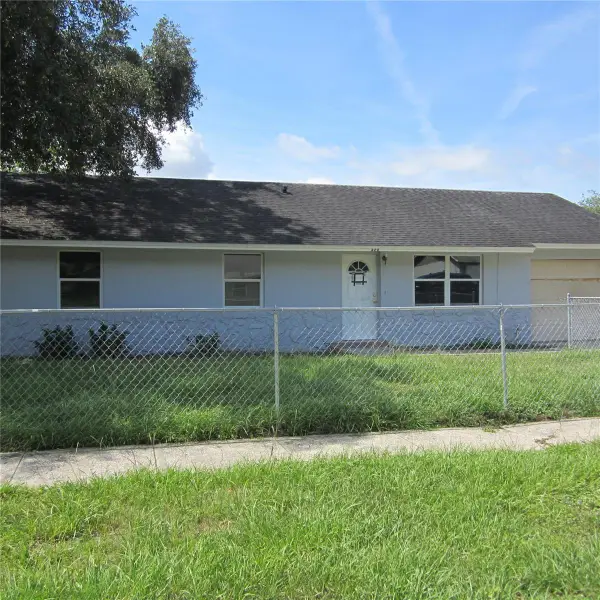 520 W Ella J Gilmore Street, APOPKA, FL 32703