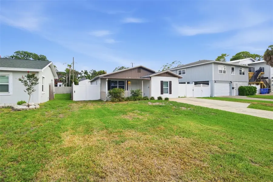 1842 Shore Acres Boulevard Ne, Saint Petersburg, FL 33703 - #3