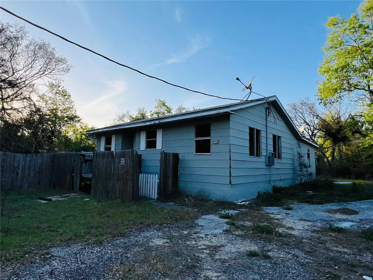 20715 SE 141st Place, Umatilla, FL 32784 - #1