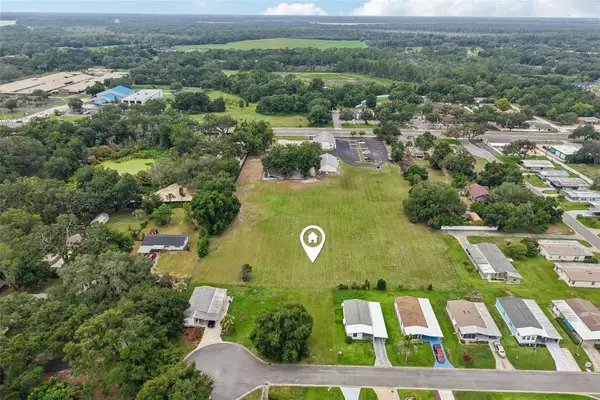 2341 W Coach N Four Drive, LEESBURG, FL 34748