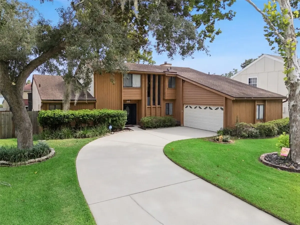 916 E Cleveland Street, Apopka, FL 32703 - #1