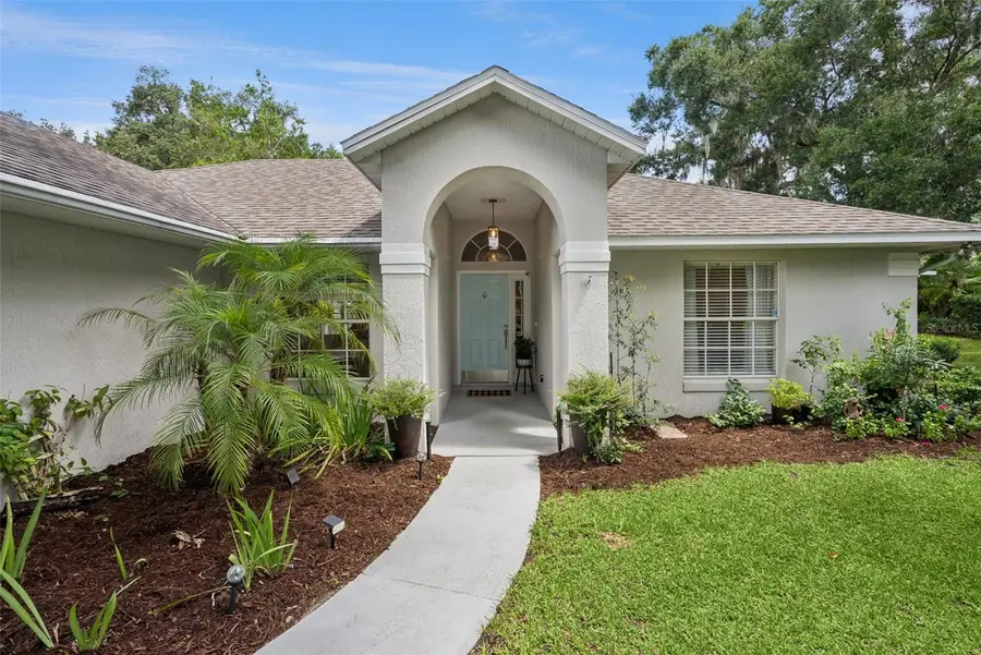613 Huron Place, Mount Dora, FL 32757 - #2