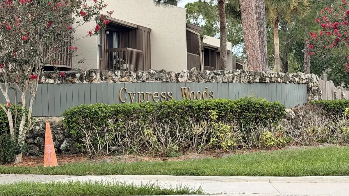 5304 Indian Creek Drive #D03, Orlando, FL 32811 - #1