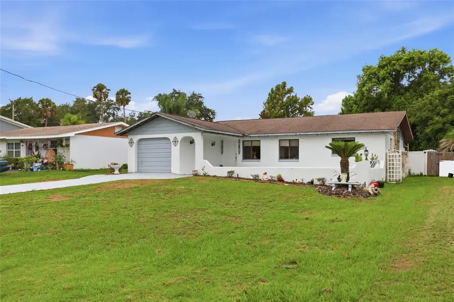 1025 Park Avenue, Tavares, FL 32778 - #2