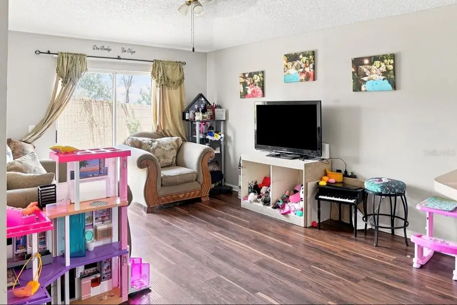 4243 Mendenwood Lane, Orlando, FL 32826 - #3
