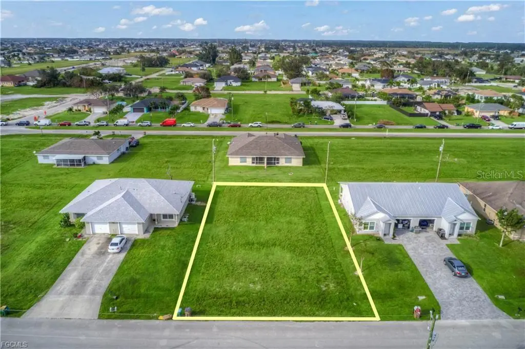 833 NE 15th Lane, Cape Coral, FL 33909 - #1