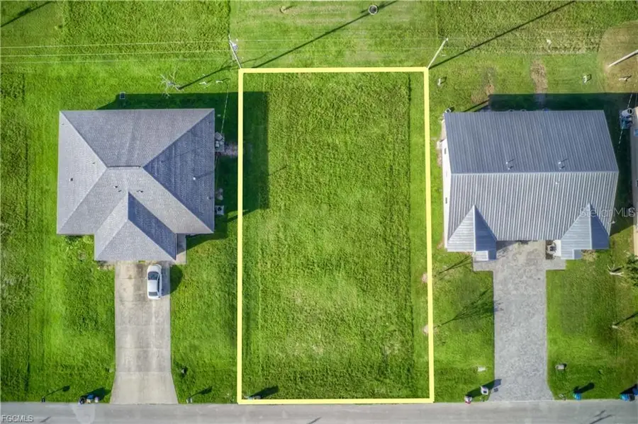 833 NE 15th Lane, Cape Coral, FL 33909 - #3