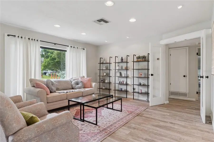 106 S Lakewood Circle, Maitland, FL 32751 - #2