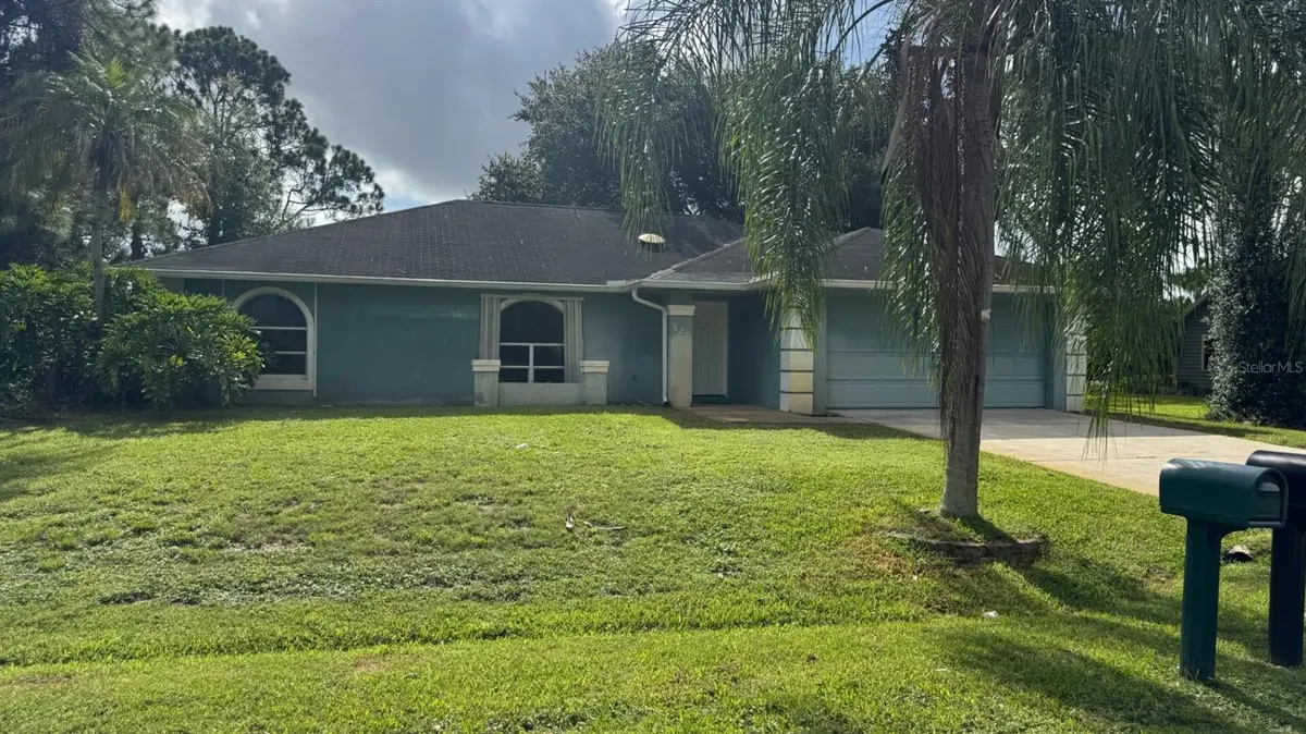829 NE Pembroke Avenue, Palm Bay, FL 32907 - #1