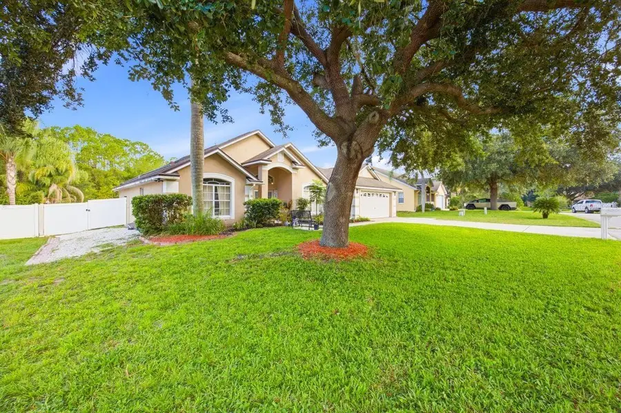 566 Montana Avenue, Davenport, FL 33897 - #3