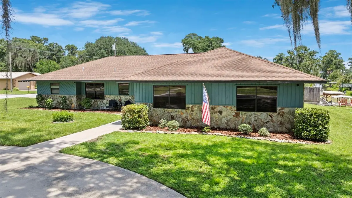 1351 Cr 482n, Lake Panasoffkee, FL 33538 - #1