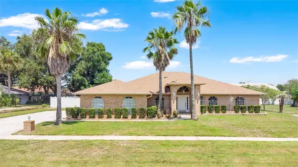 530 Whitecap Cove Court, DEBARY, FL 32713