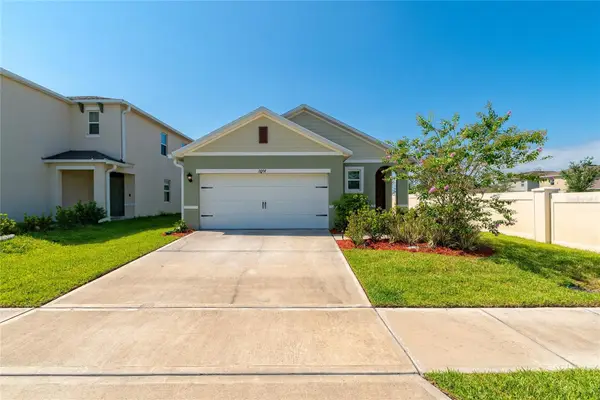 2057 Twin Flower Lane, SANFORD, FL 32771