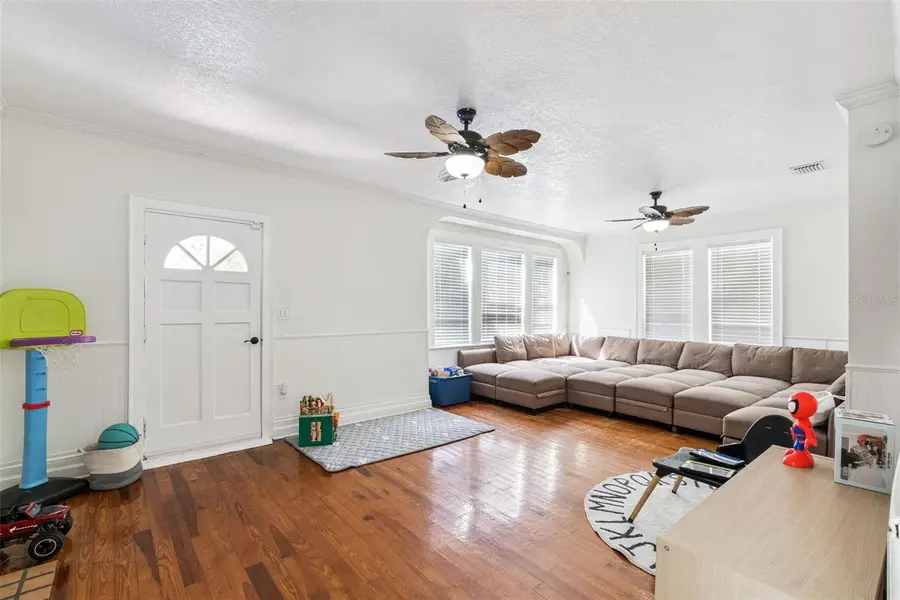 317 E Main Street, Tavares, FL 32778 - #3