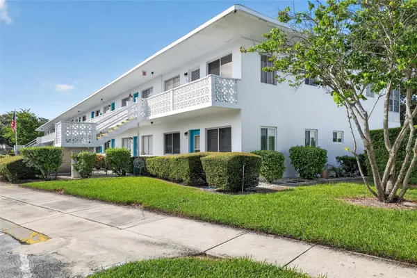 8320 112th Street #208, SEMINOLE, FL 33772