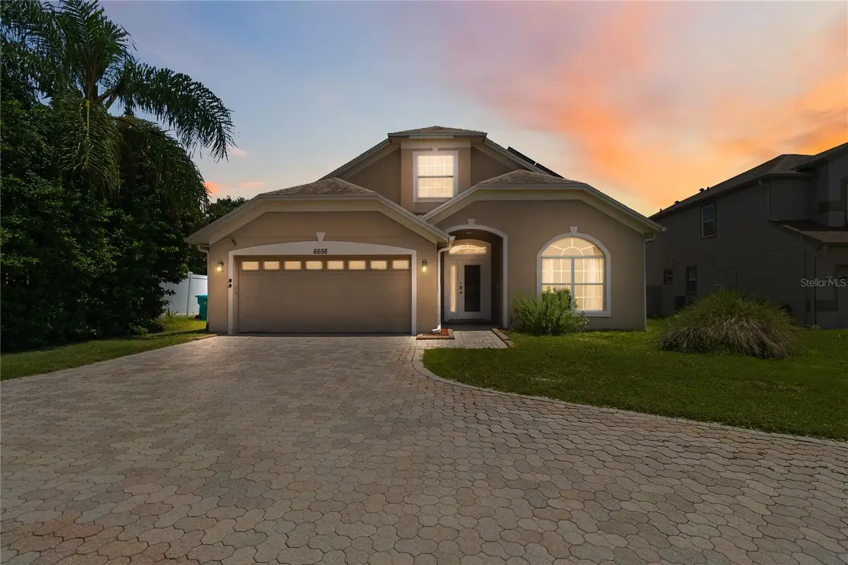 6658 Lake Pembroke Place, Orlando, FL 32829 - #1
