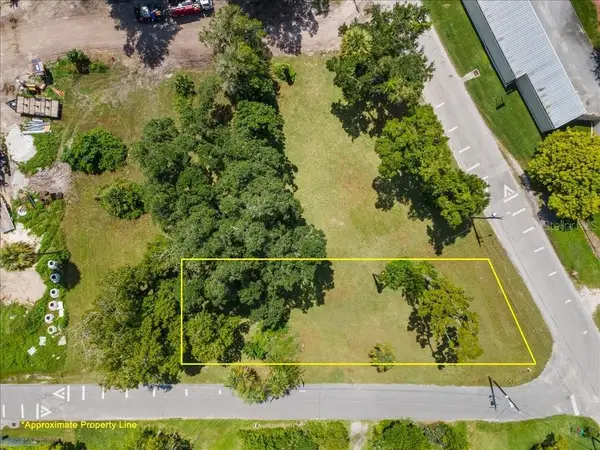 919 Tomoka Rd, DAYTONA BEACH, FL 32117