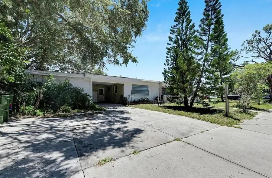 2695 S East Avenue, Sarasota, FL 34239 - #2