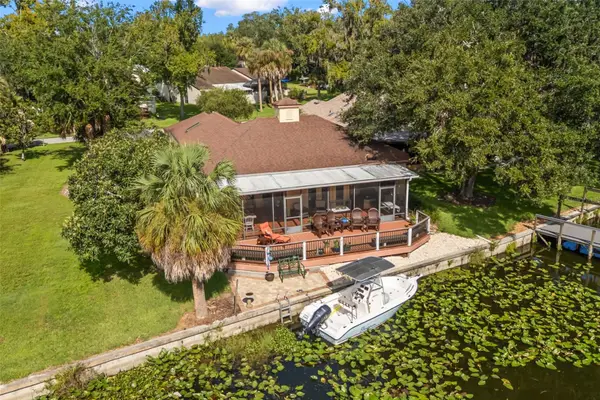 814 Palm Harbor Court, LEESBURG, FL 34748