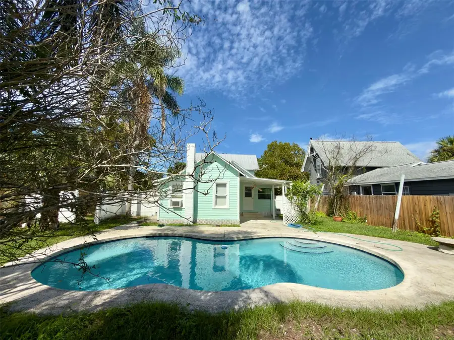 21 S Mary Street, Eustis, FL 32726 - #2