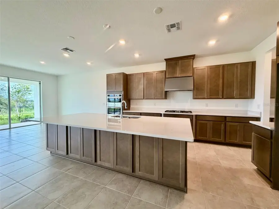 19350 Lochside Lane, Mount Dora, FL 32757 - #2