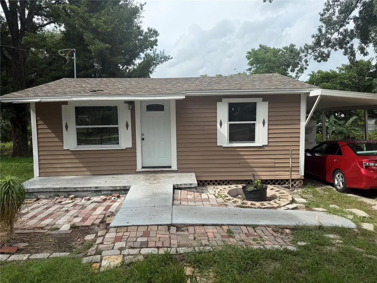 237 E 8th Street, Apopka, FL 32703 - #1