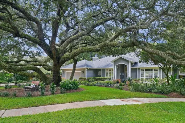 618 Crooked Pine Court, APOPKA, FL 32712
