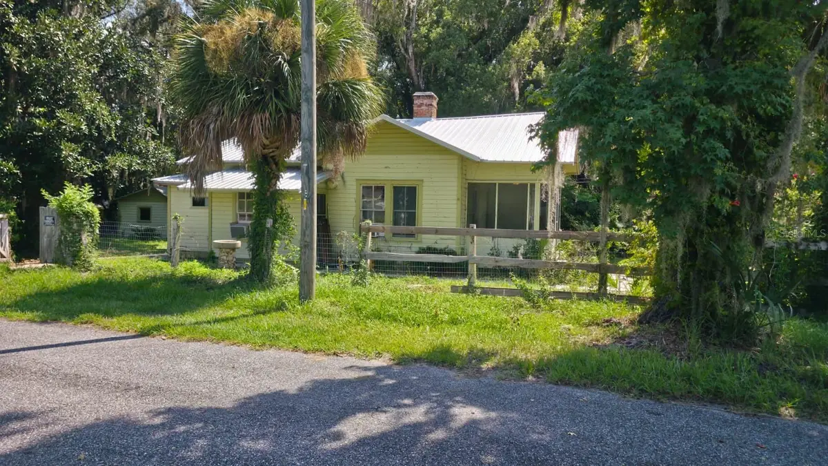 310 E Noble Avenue, Bushnell, FL 33513 - #1
