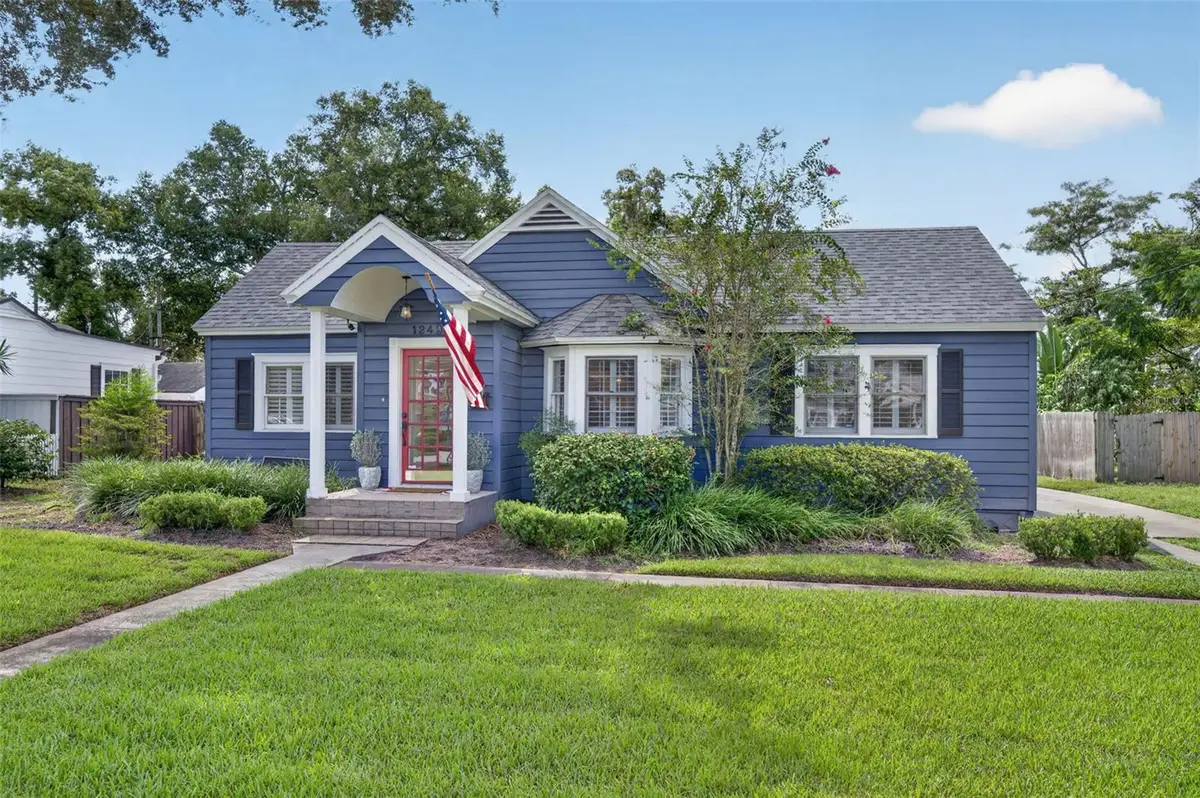 1242 E Ridgewood Street, Orlando, FL 32803 - #1