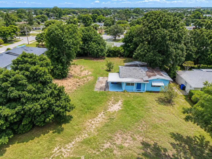 825 Groveland Avenue, Venice, FL 34285 - #2