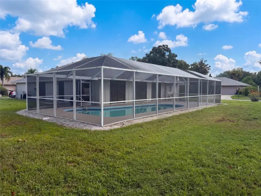8022 Timber Lake Lane, Sarasota, FL 34243 - #2