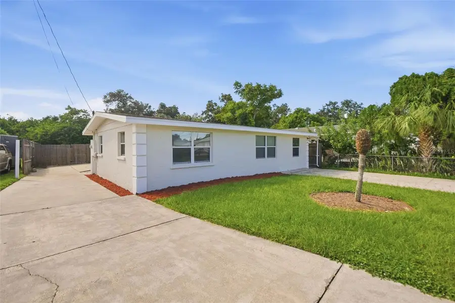 2141 Mango Avenue, Sarasota, FL 34234 - #2
