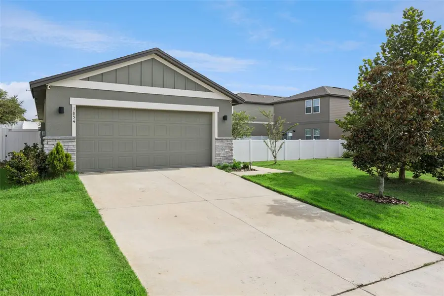 1854 Sundance Chase Road, Minneola, FL 34715 - #3