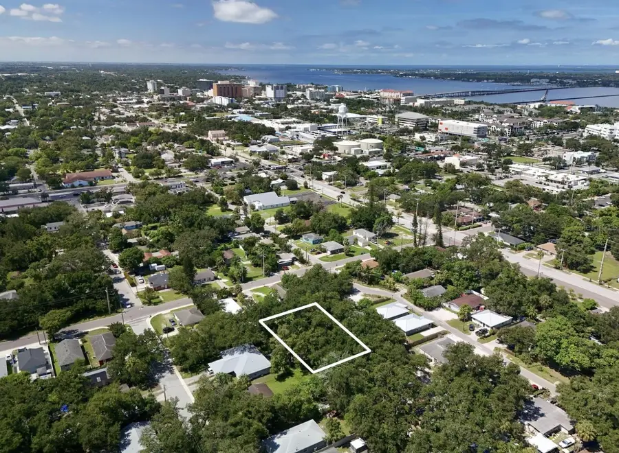 1009 4th St E Street, Bradenton, FL 34208 - #2