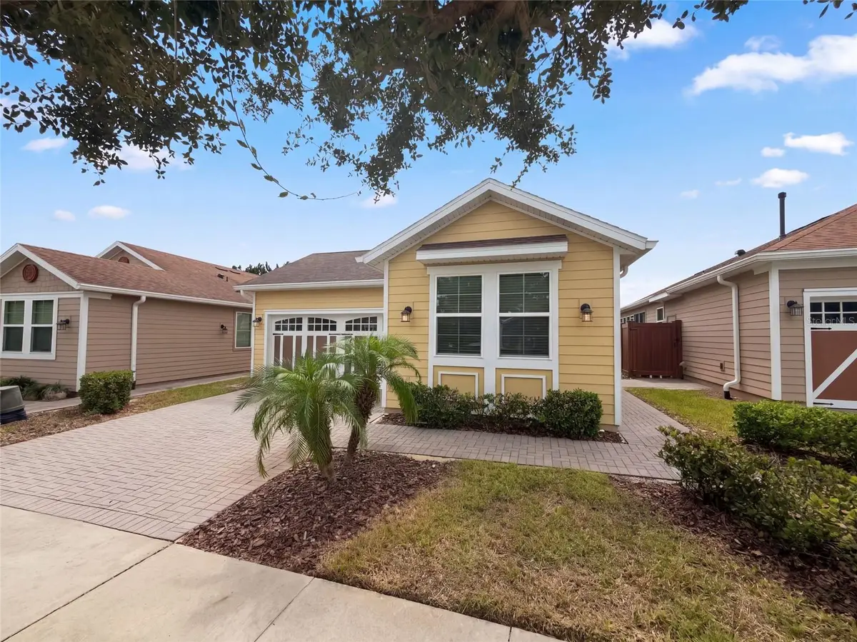 394 Alcove Drive, Groveland, FL 34736 - #1