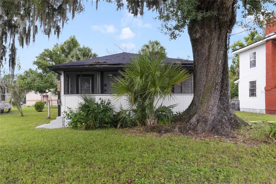 812 S Locust Avenue, Sanford, FL 32771 - #2
