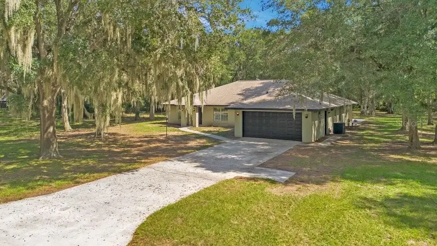 211 S Gaines Street, Oak Hill, FL 32759 - #2