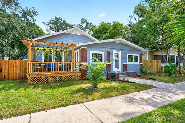 211 S Maple Avenue, SANFORD, FL 32771
