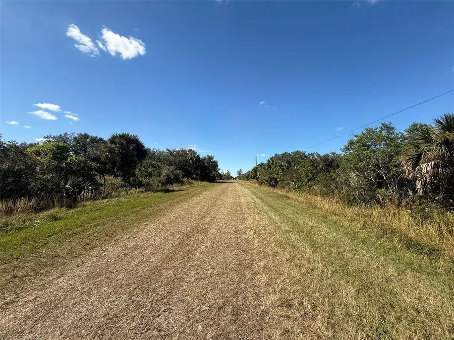 14881 NW 284th Street, Okeechobee, FL 34972 - Image #2